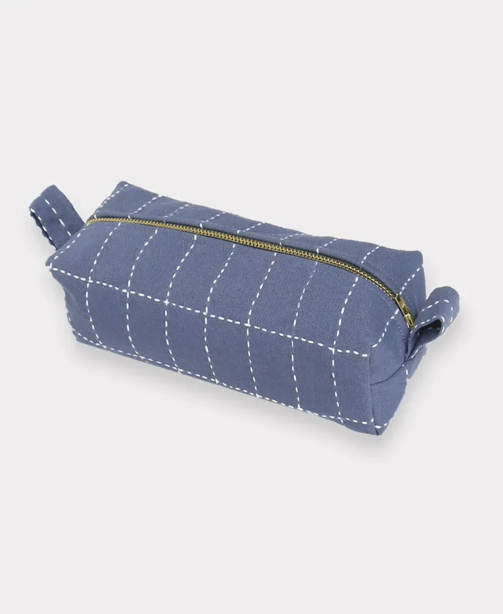 Small Grid-Stitch Toiletry Bag - Image 6