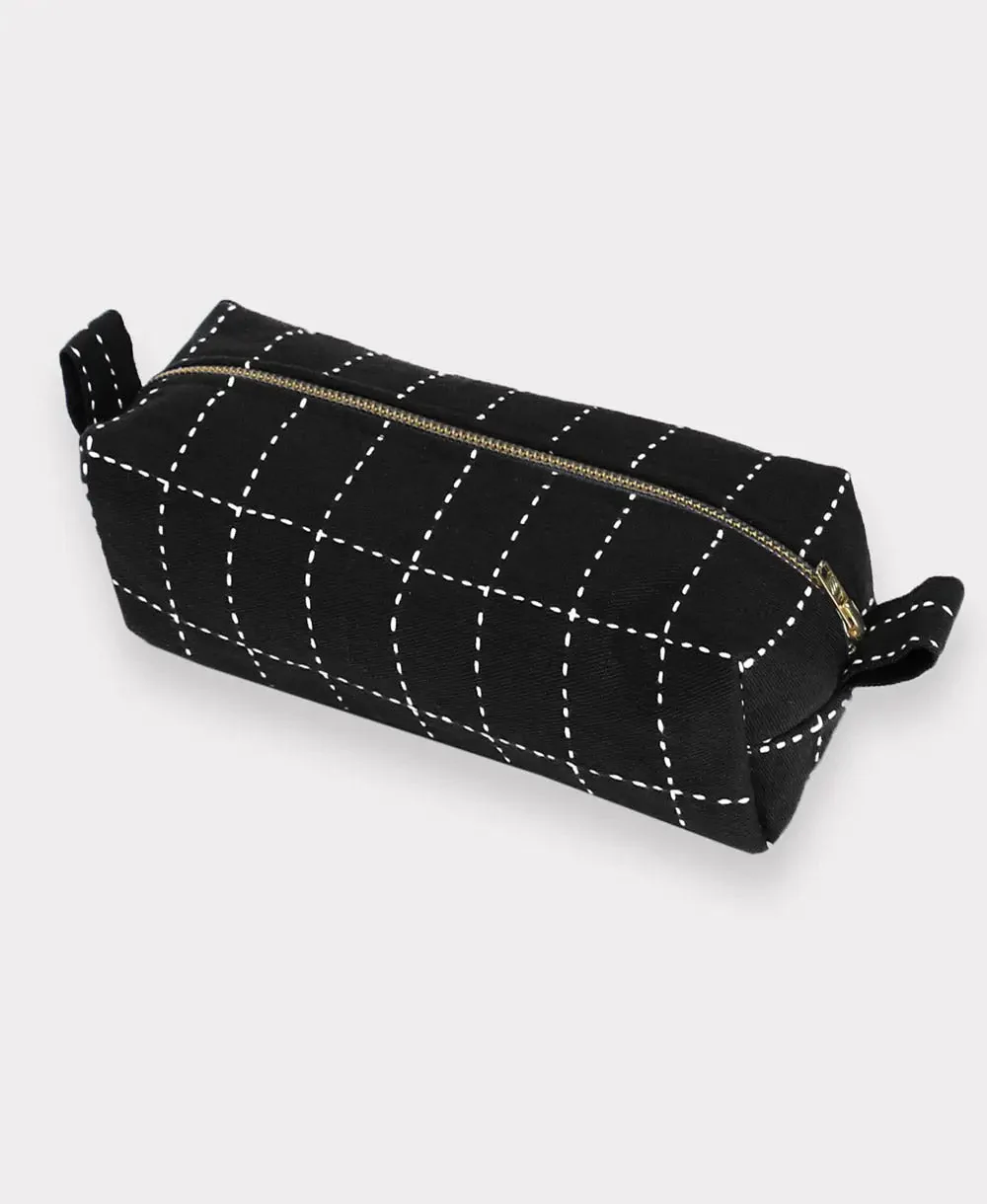Small Grid-Stitch Toiletry Bag - Image 8