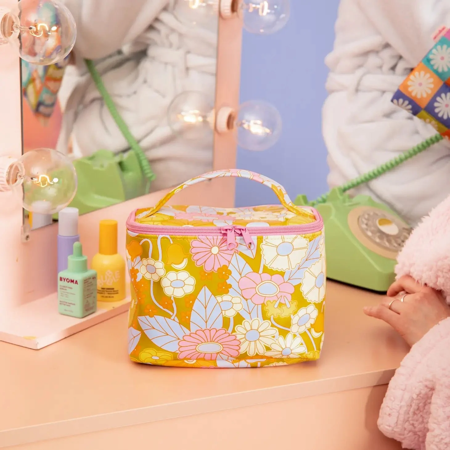 Soulmate Toiletry Bag - Image 4