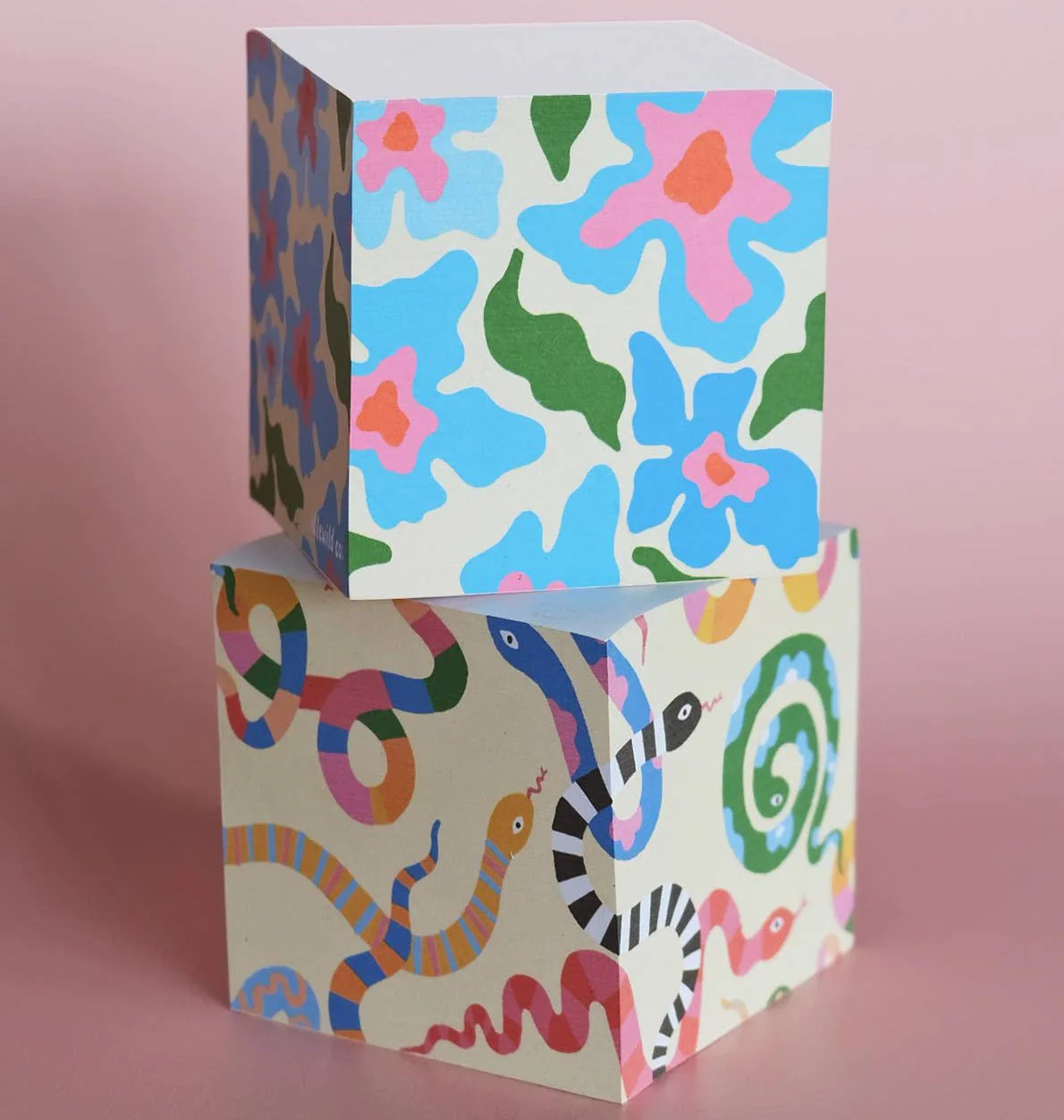 Colorful Snakes Sticky Note Cube - Image 3