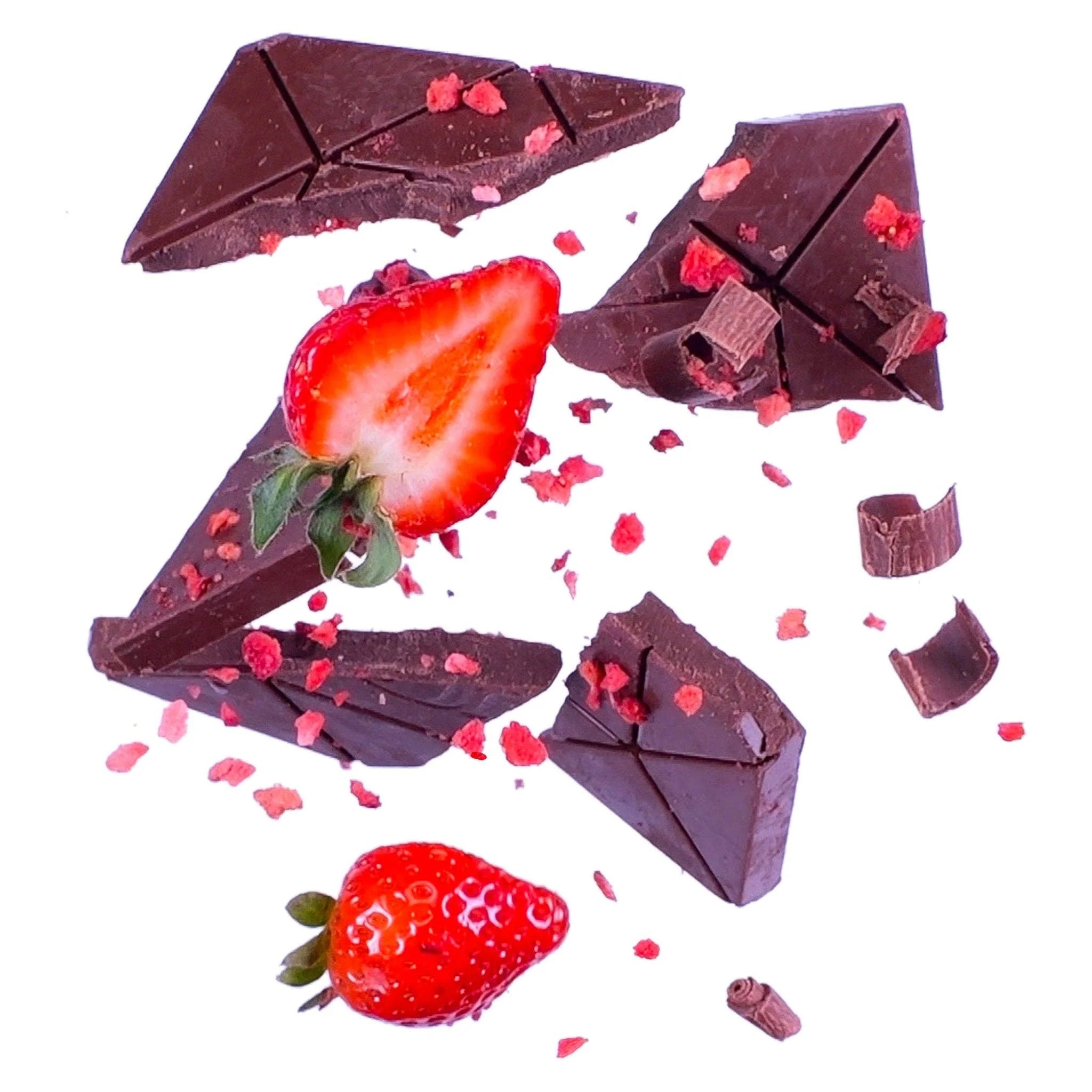 Strawberry 49% Chocolate Bar - Image 5