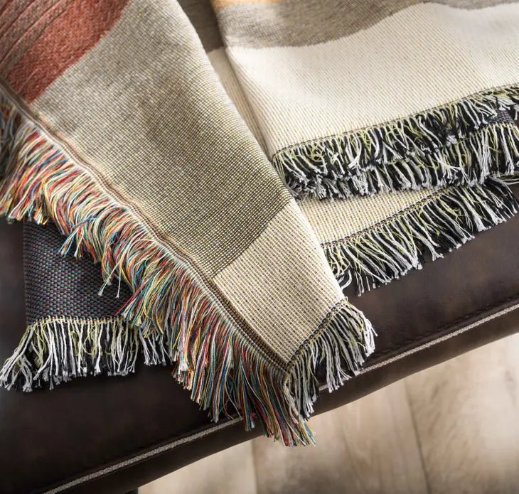 Sunset Mountain Jacquard Throw - Image 3