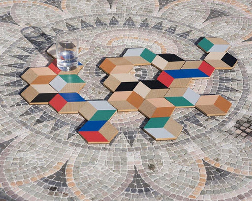 Table Tiles: Red/Blue - Image 3