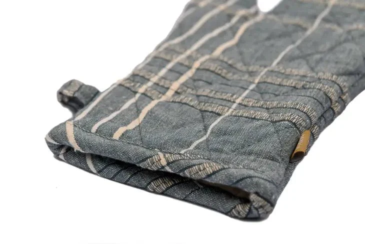 Oven Glove: Textured Check Blueberry - Image 2