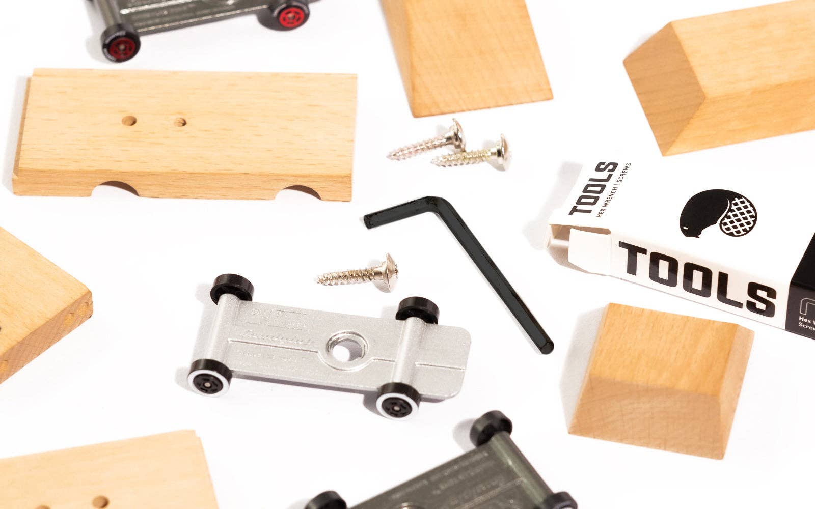 The Castor Wooden Car Set - Image 2