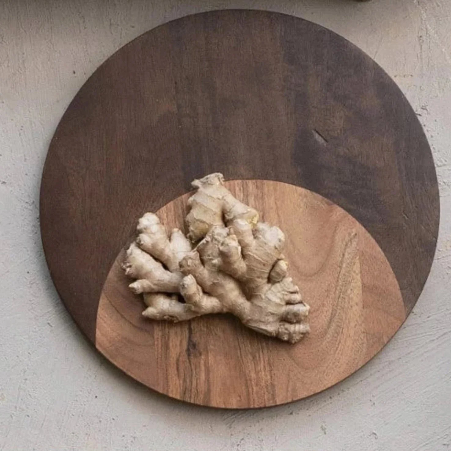 Two-Tone Round Cheese Board - Image 2